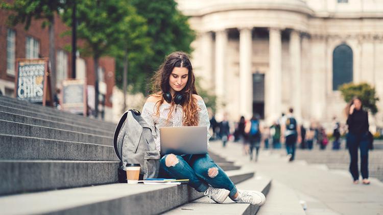 En iyi online MBA İspanya’da