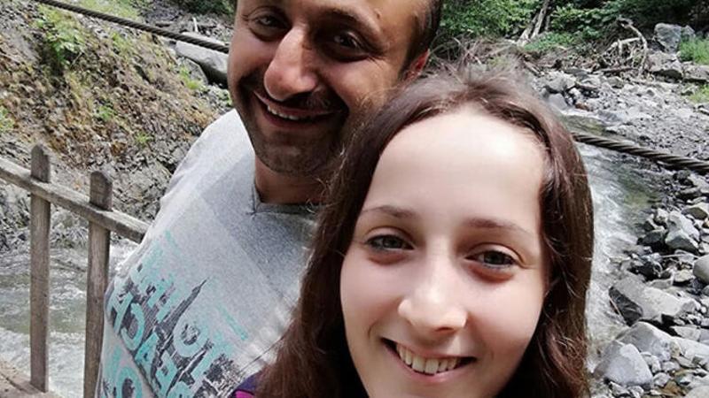 Kocası cep telefonunu aldı diye evi terk etti