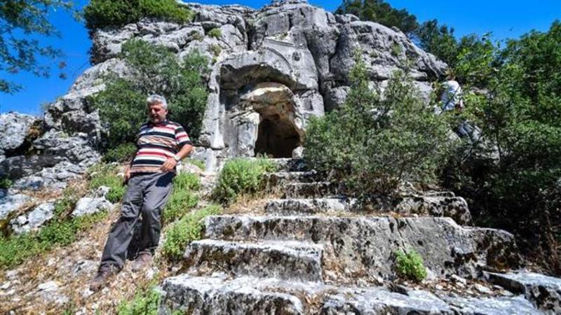 Alanya'daki Ayasofya'da tarih talanı